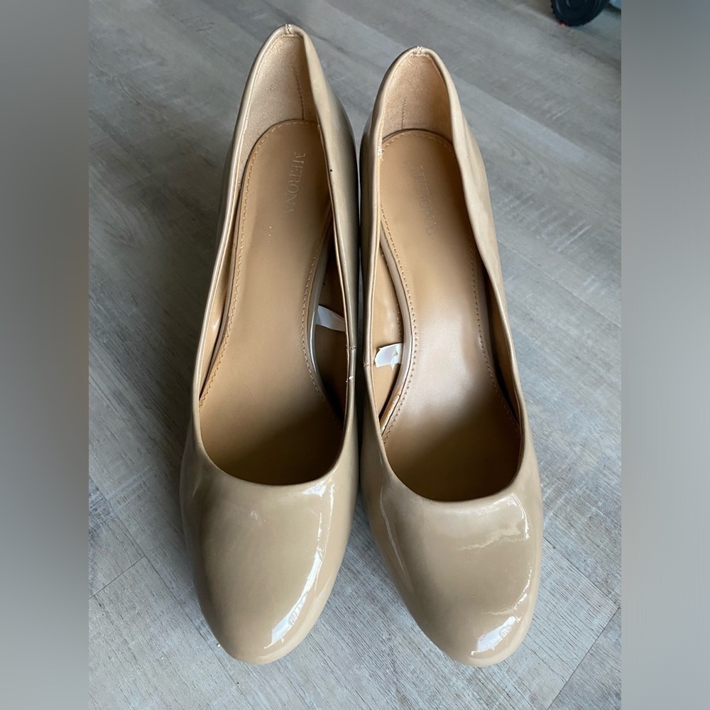 Merona tan pumps | size 10